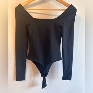 Black Aritzia body suit size XXS